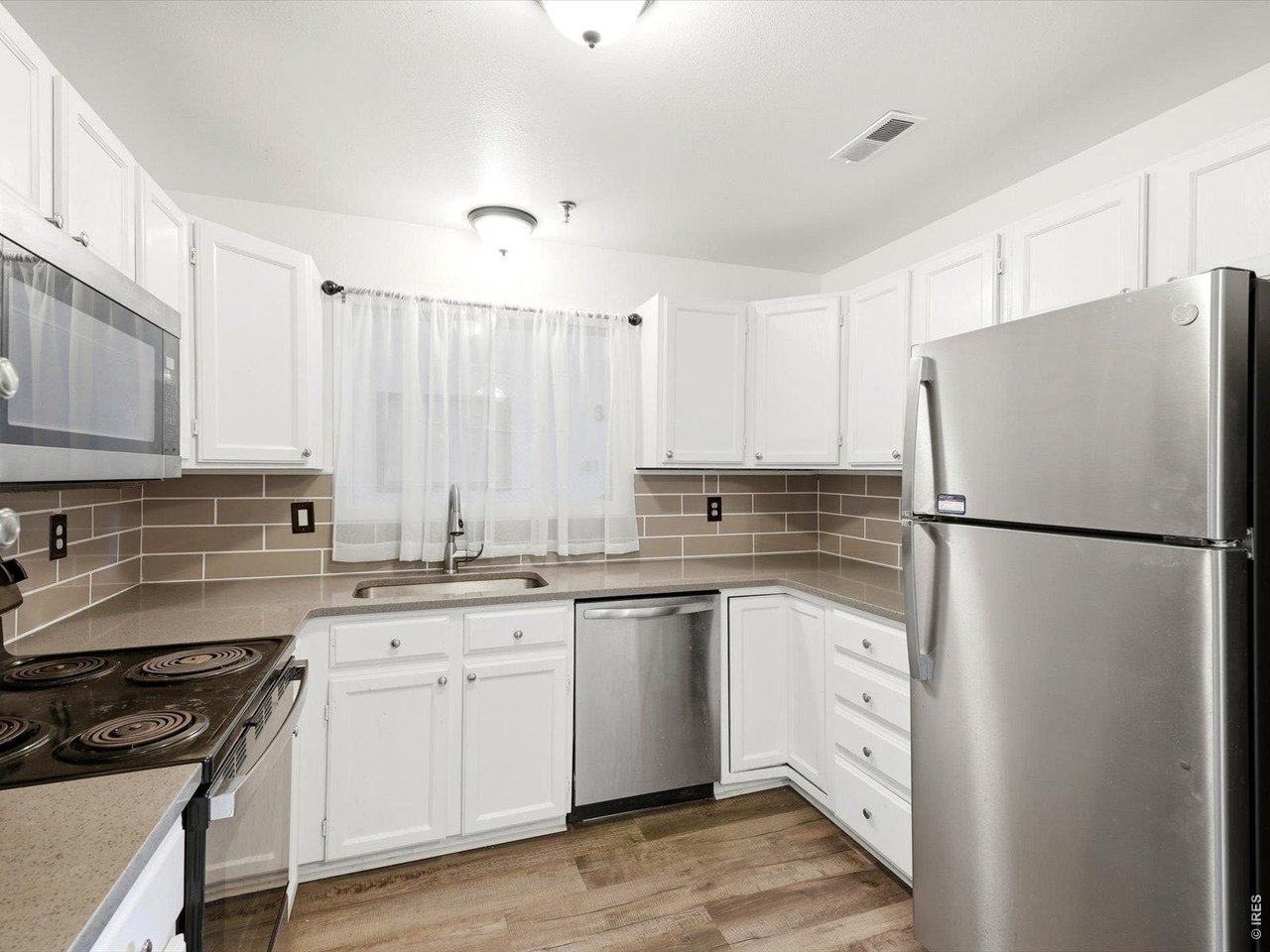 50 19th Ave 30