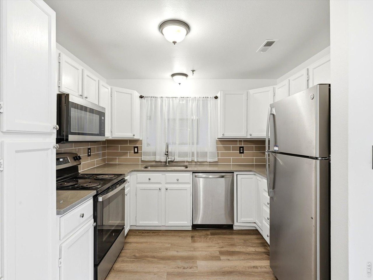 50 19th Ave 30