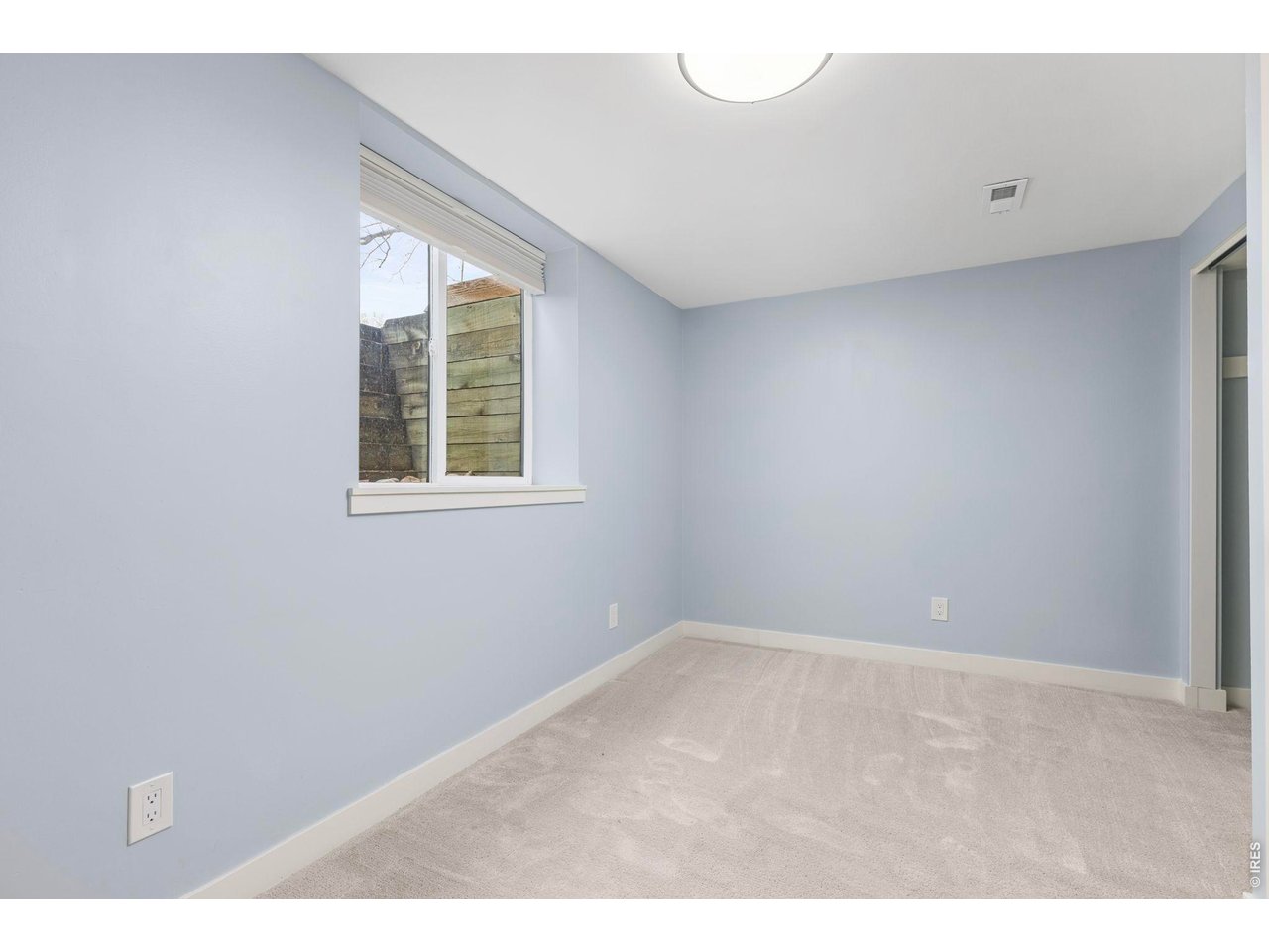 1095 Edinboro Dr