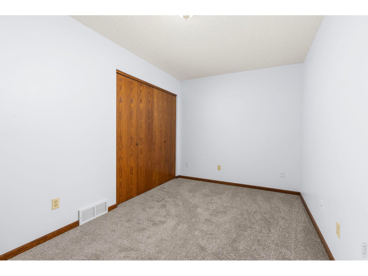 1522 W 29th St