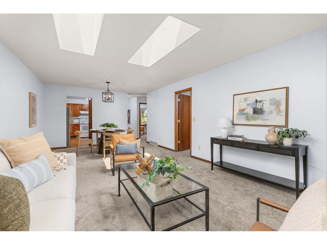 1522 W 29th St