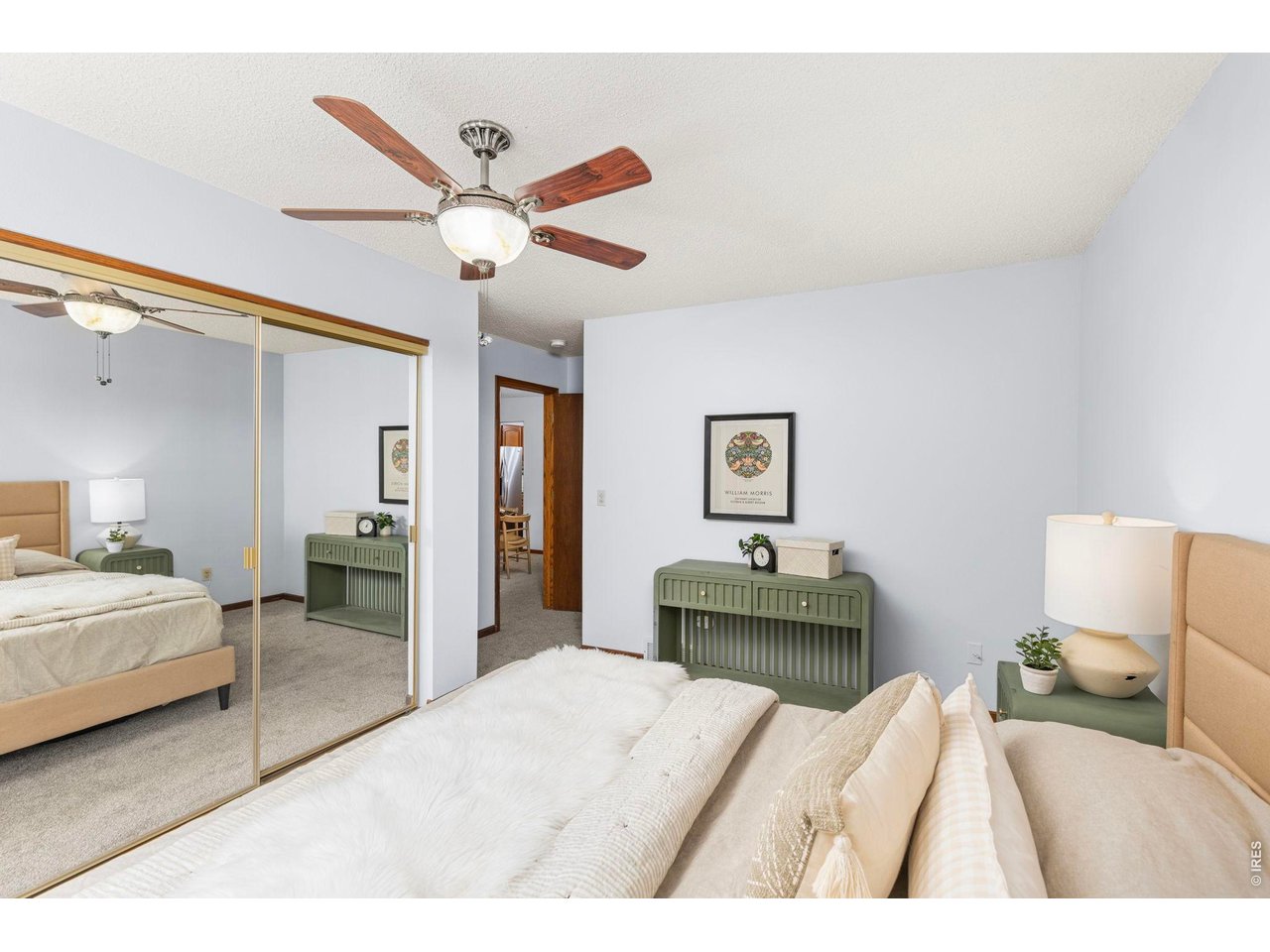 1522 W 29th St