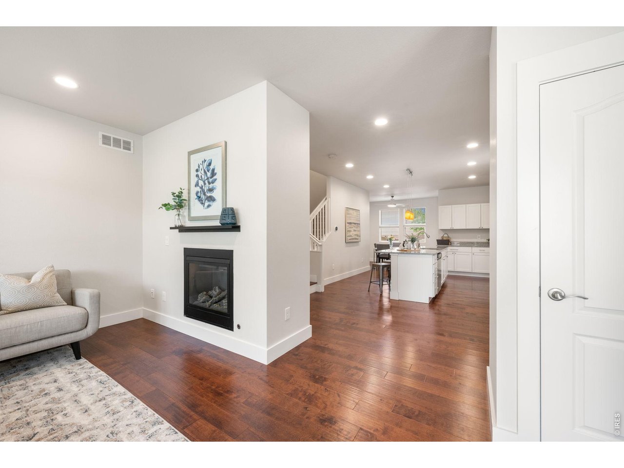 812 E Baseline Rd B