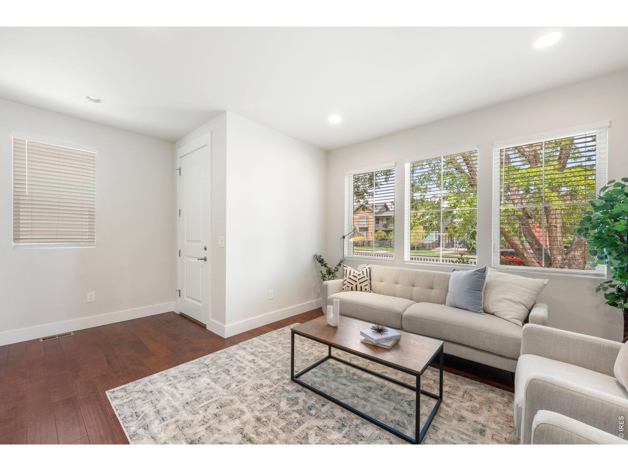 812 E Baseline Rd B