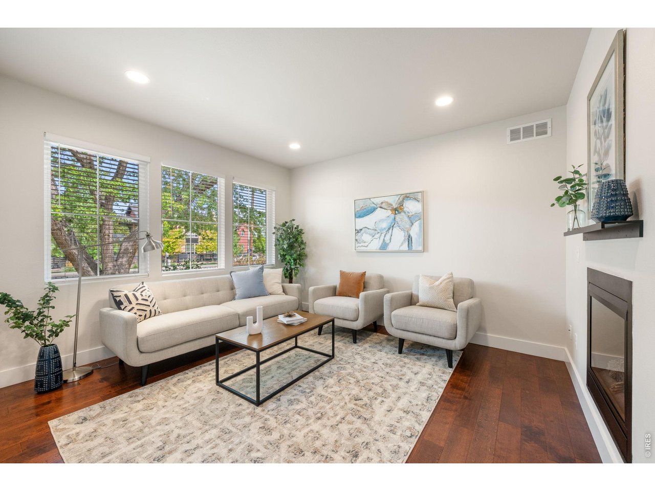 812 E Baseline Rd B