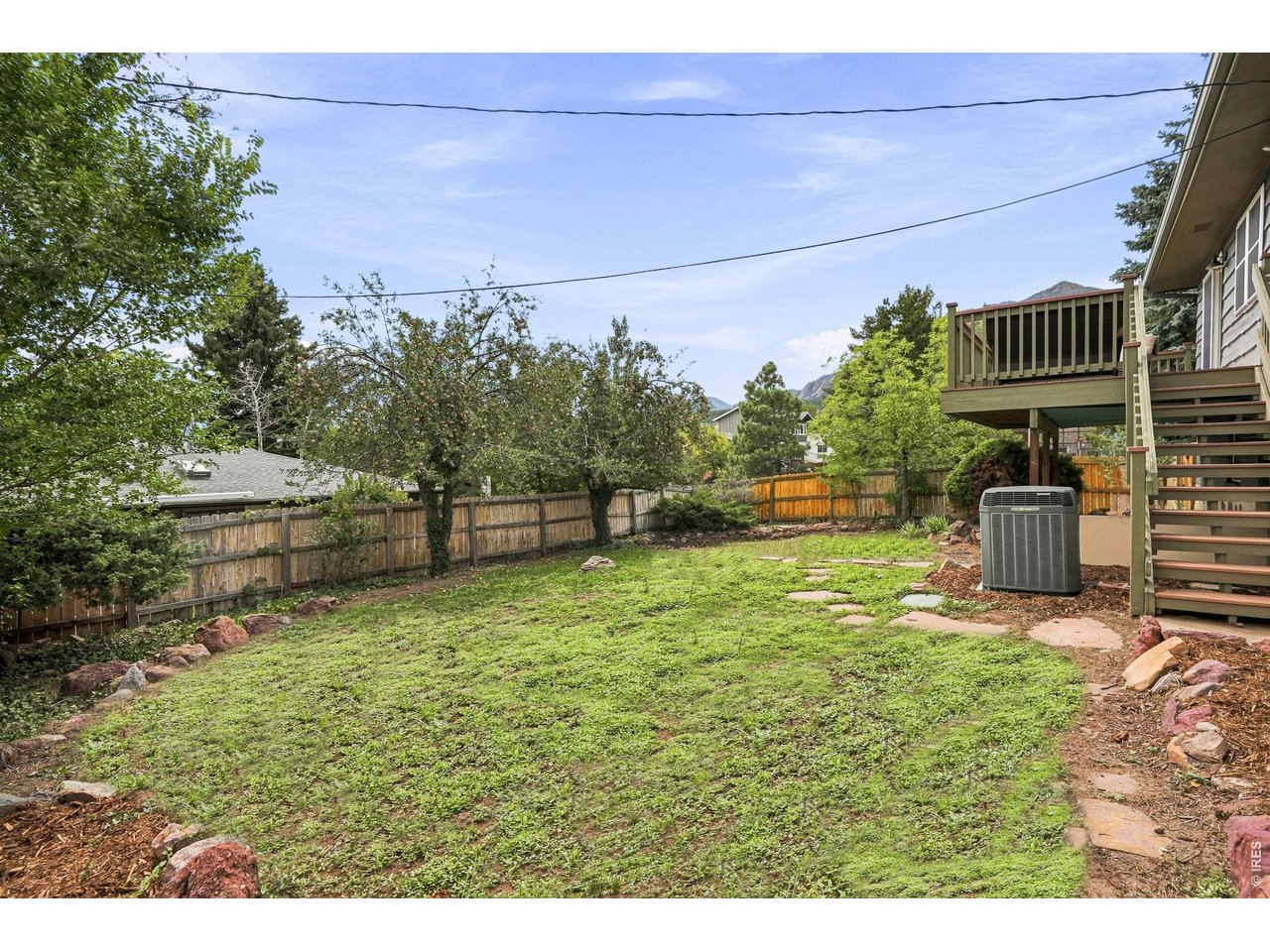2295 Hillsdale Cir