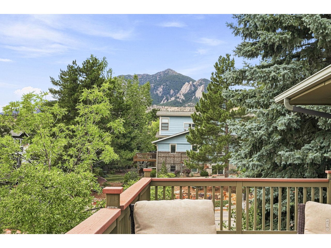 2295 Hillsdale Cir