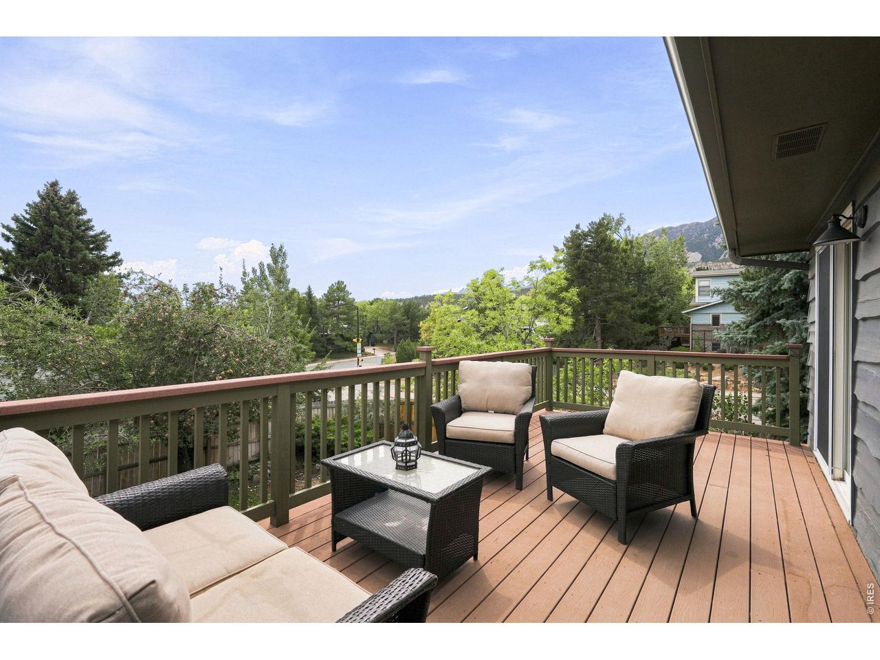 2295 Hillsdale Cir