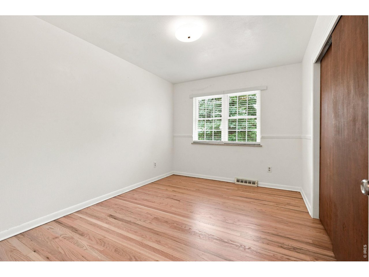 2295 Hillsdale Cir