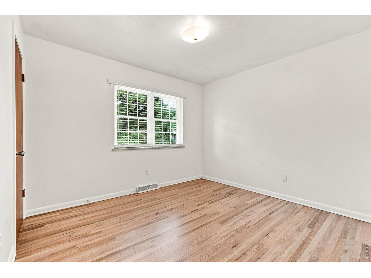 2295 Hillsdale Cir
