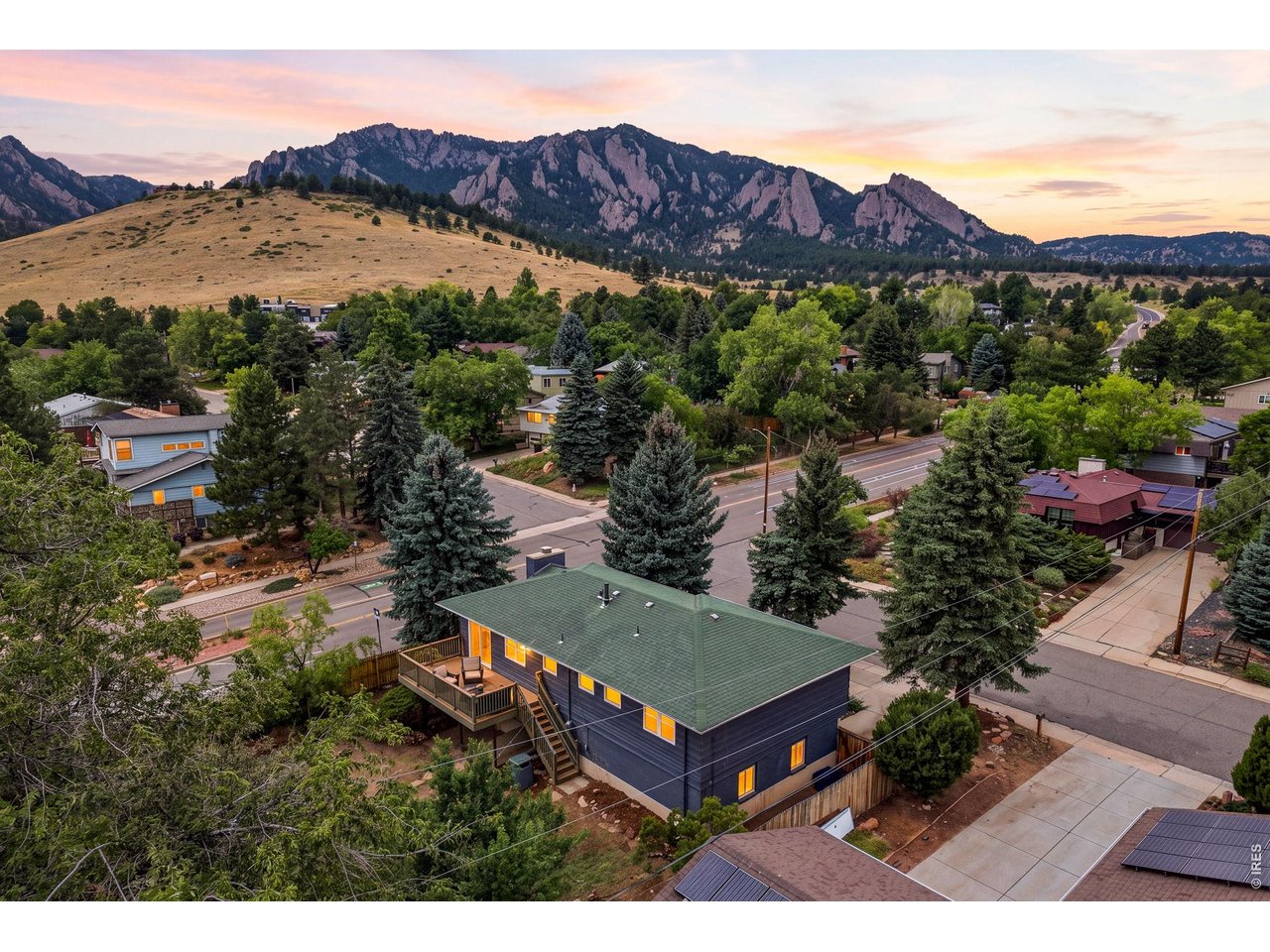 2295 Hillsdale Cir