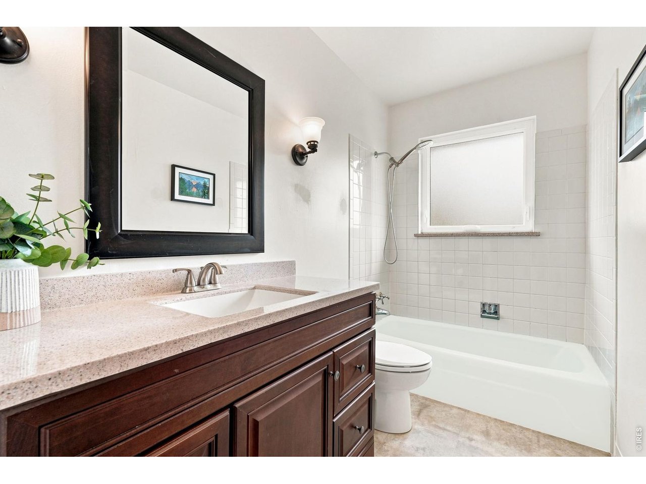 2295 Hillsdale Cir