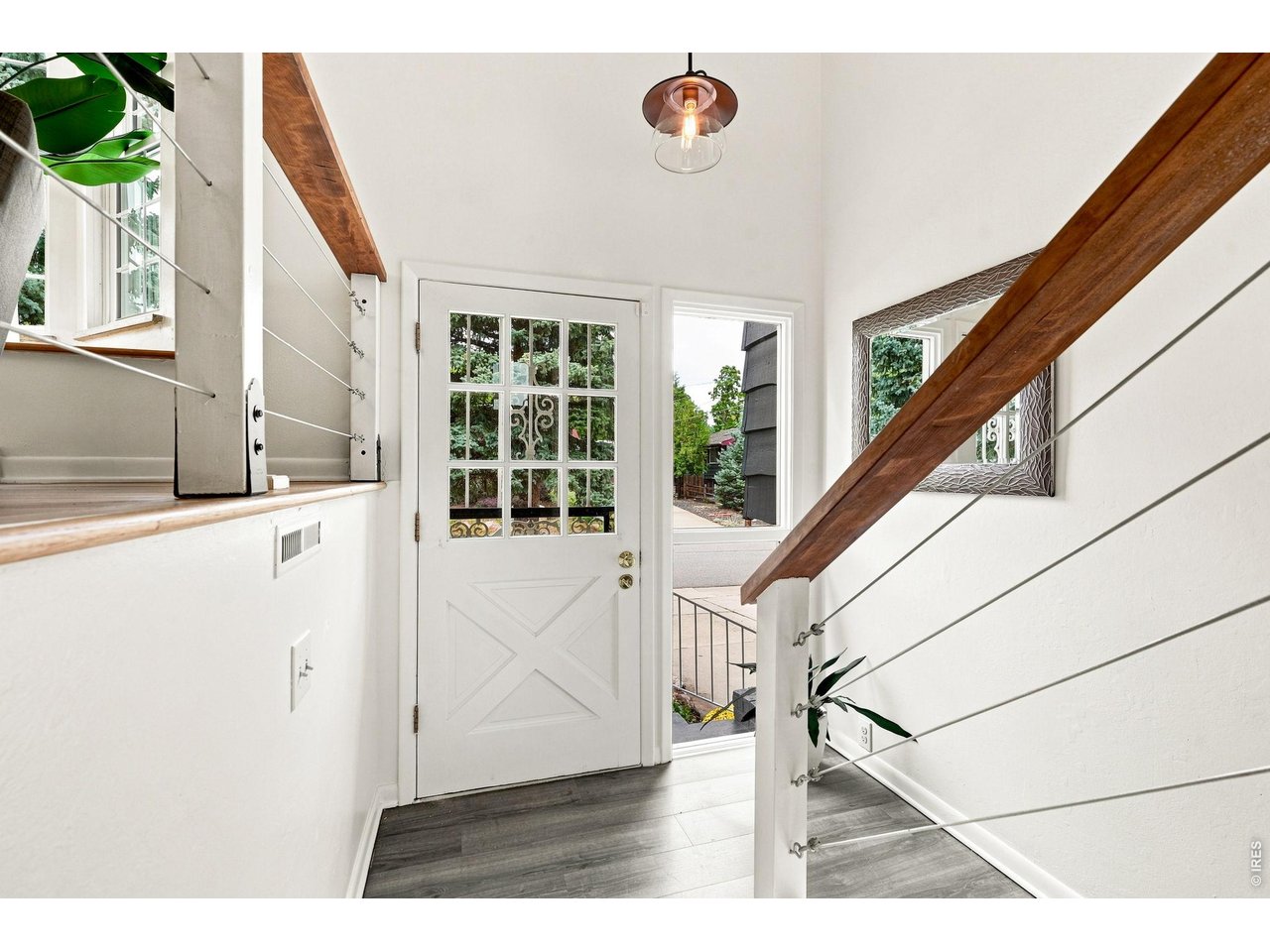 2295 Hillsdale Cir