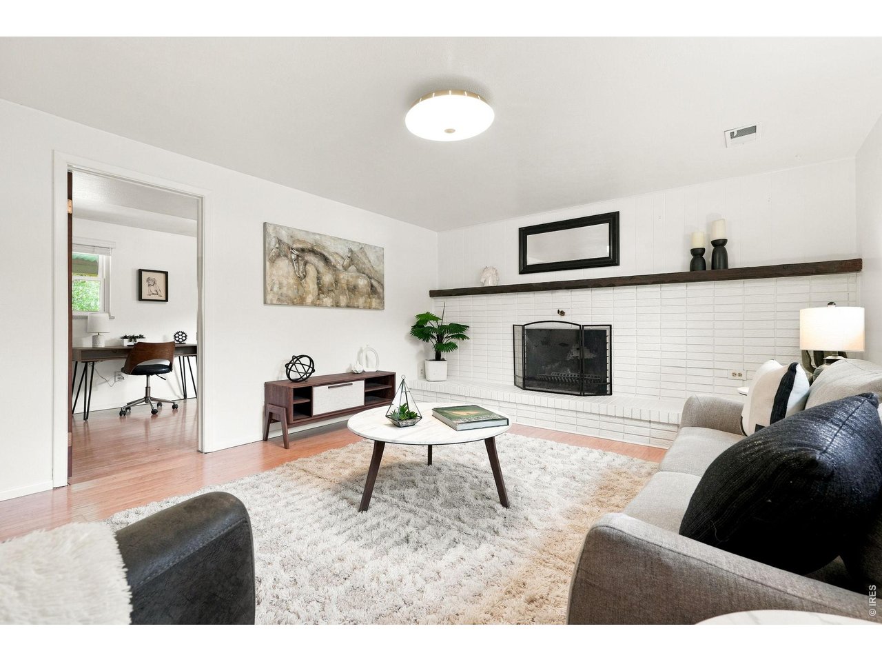 2295 Hillsdale Cir
