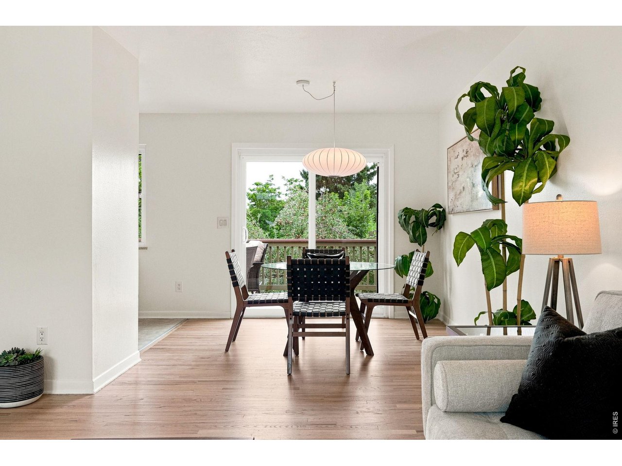 2295 Hillsdale Cir