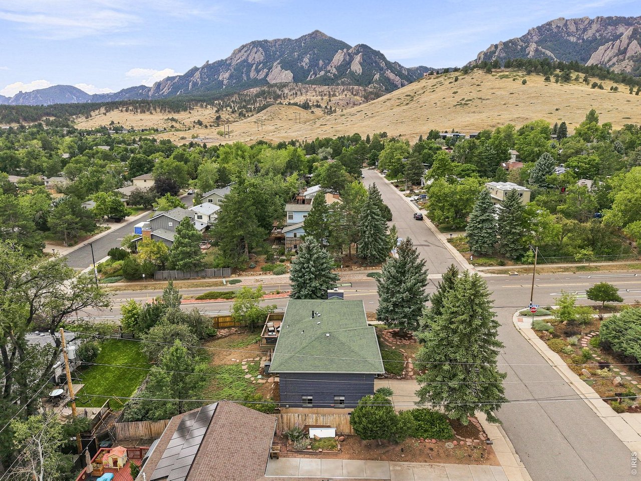 2295 Hillsdale Cir