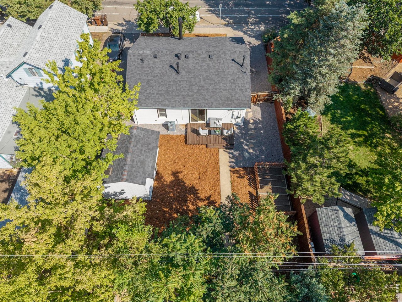 2328 Walnut St