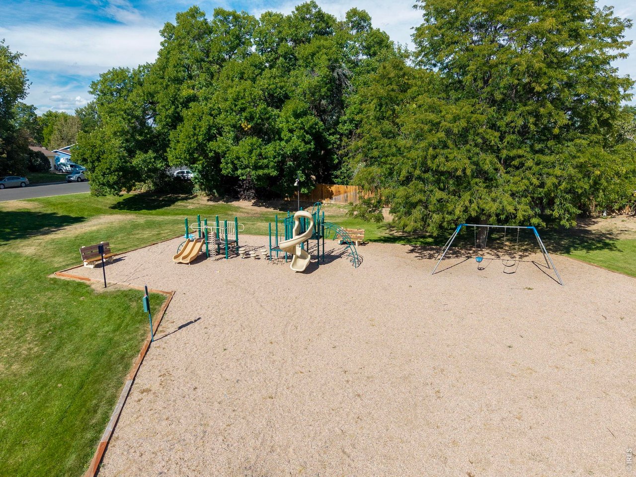 3413 Lancaster Dr