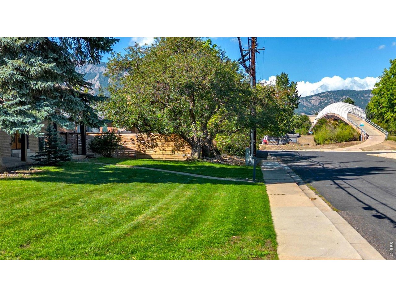 5140 Sioux Dr