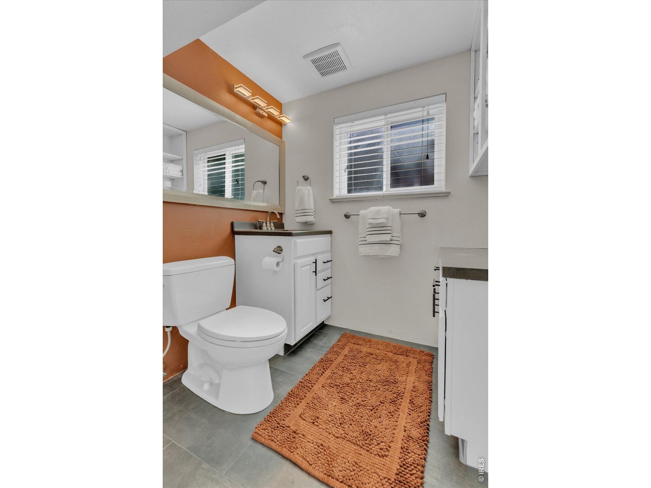 5140 Sioux Dr
