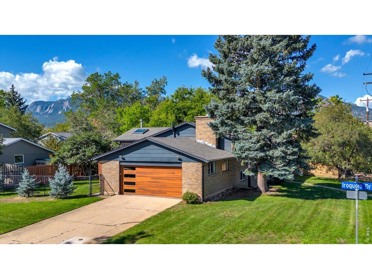 5140 Sioux Dr
