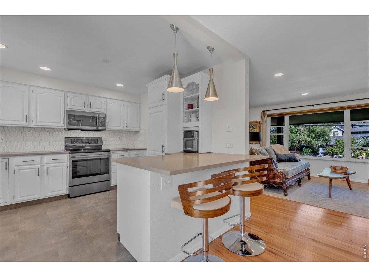 5140 Sioux Dr