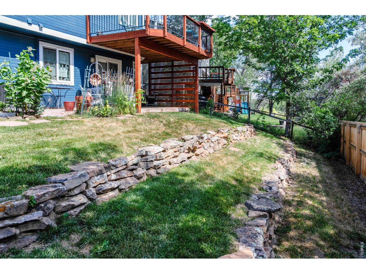 155 W Cedar Way