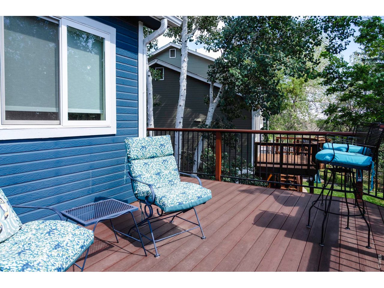 155 W Cedar Way