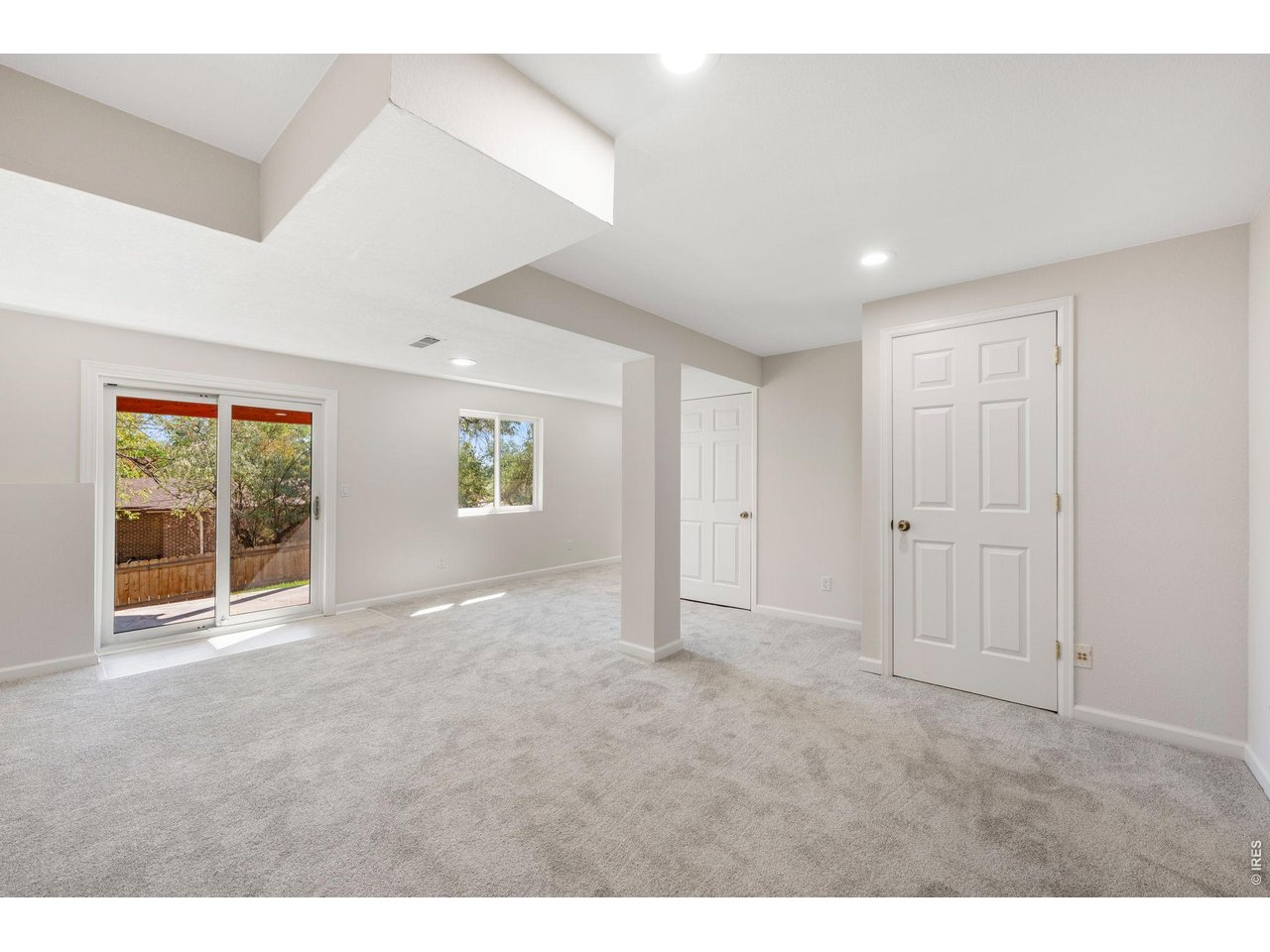 155 W Cedar Way