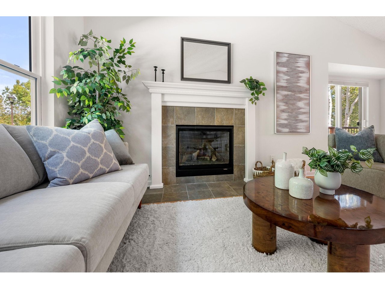 155 W Cedar Way