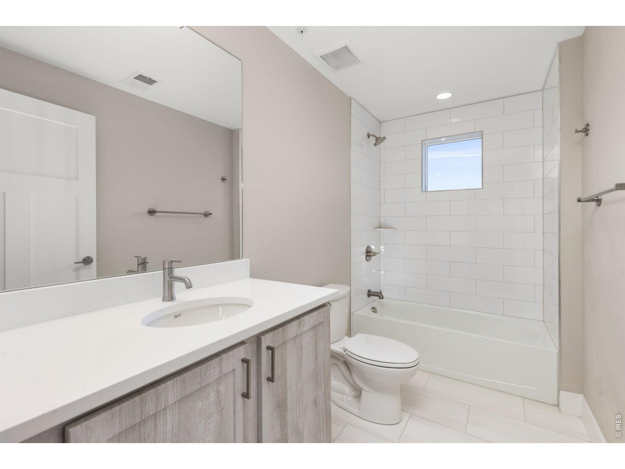 290 S Cherrywood Dr 101