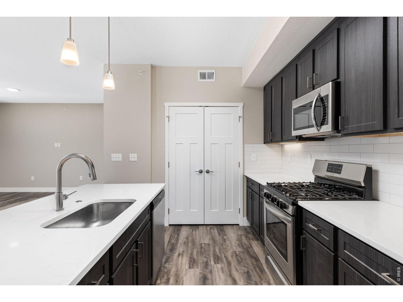 290 S Cherrywood Dr 101