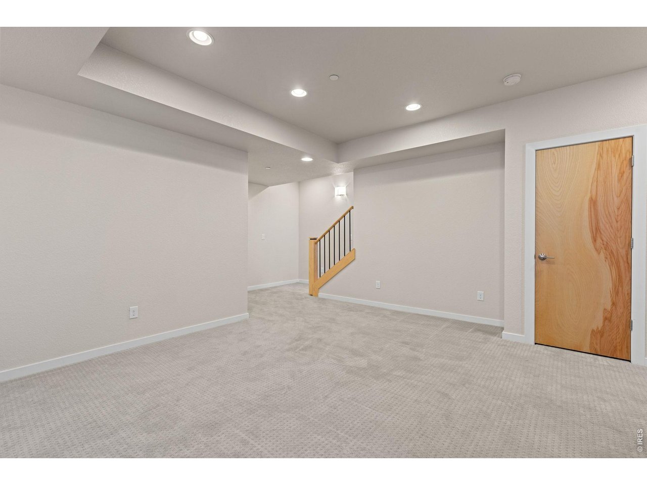 2111 Hecla Dr
