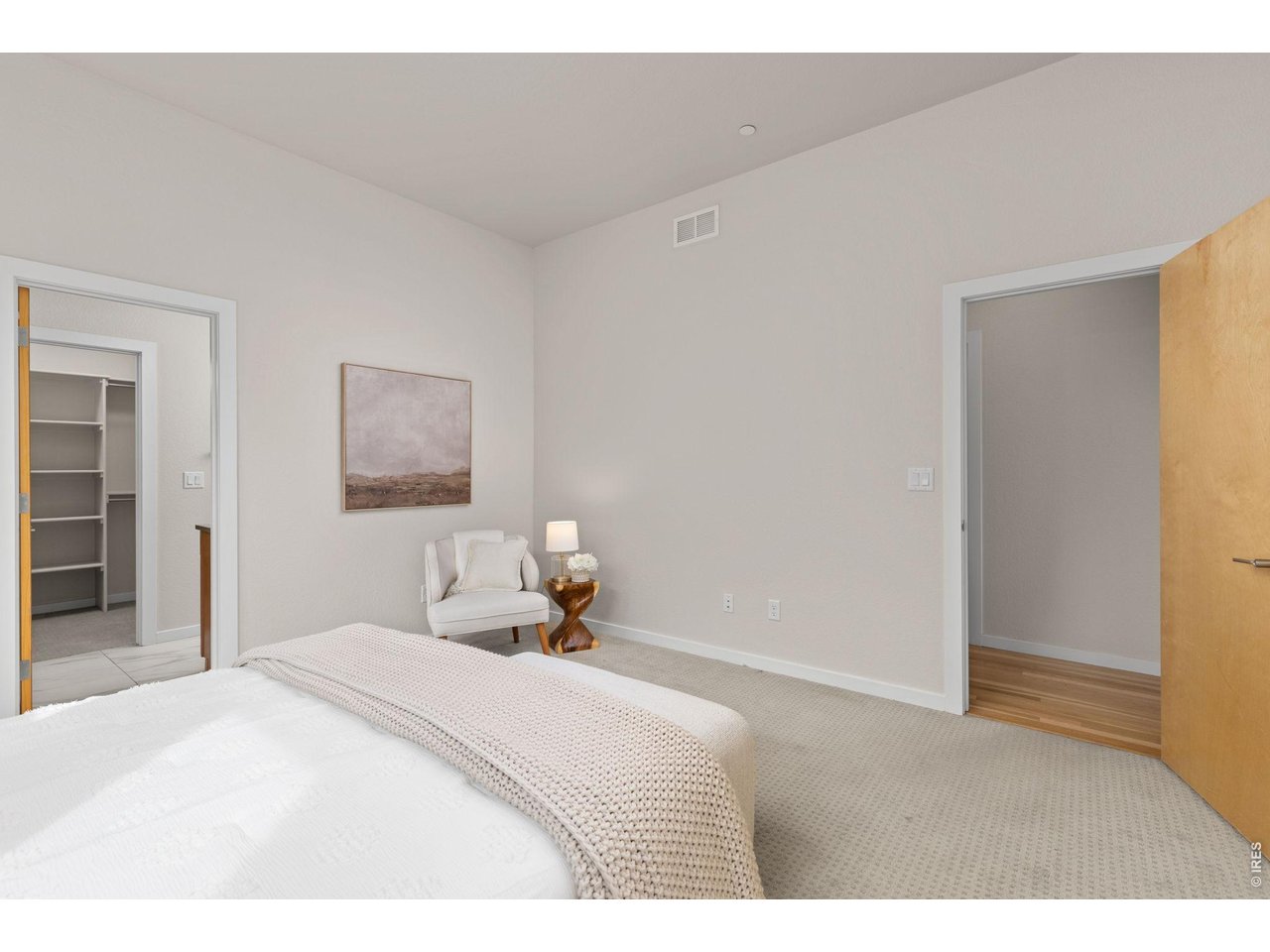 2111 Hecla Dr