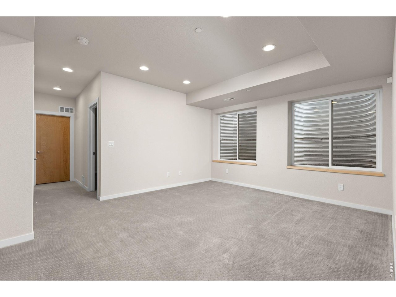 2111 Hecla Dr