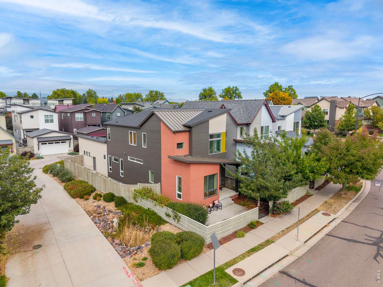 2111 Hecla Dr