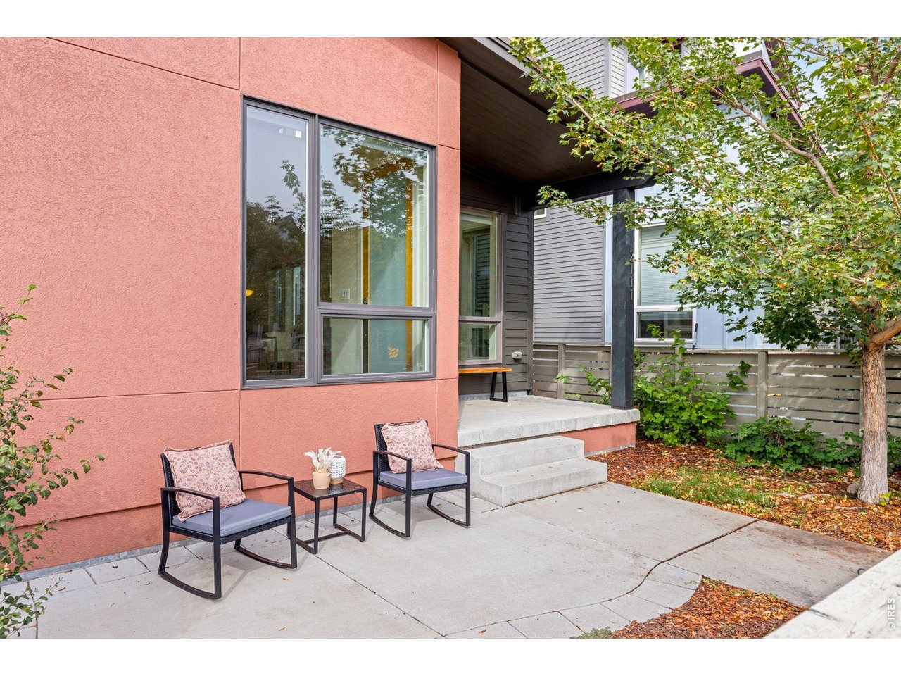 2111 Hecla Dr