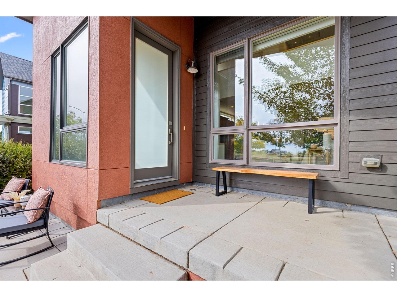 2111 Hecla Dr
