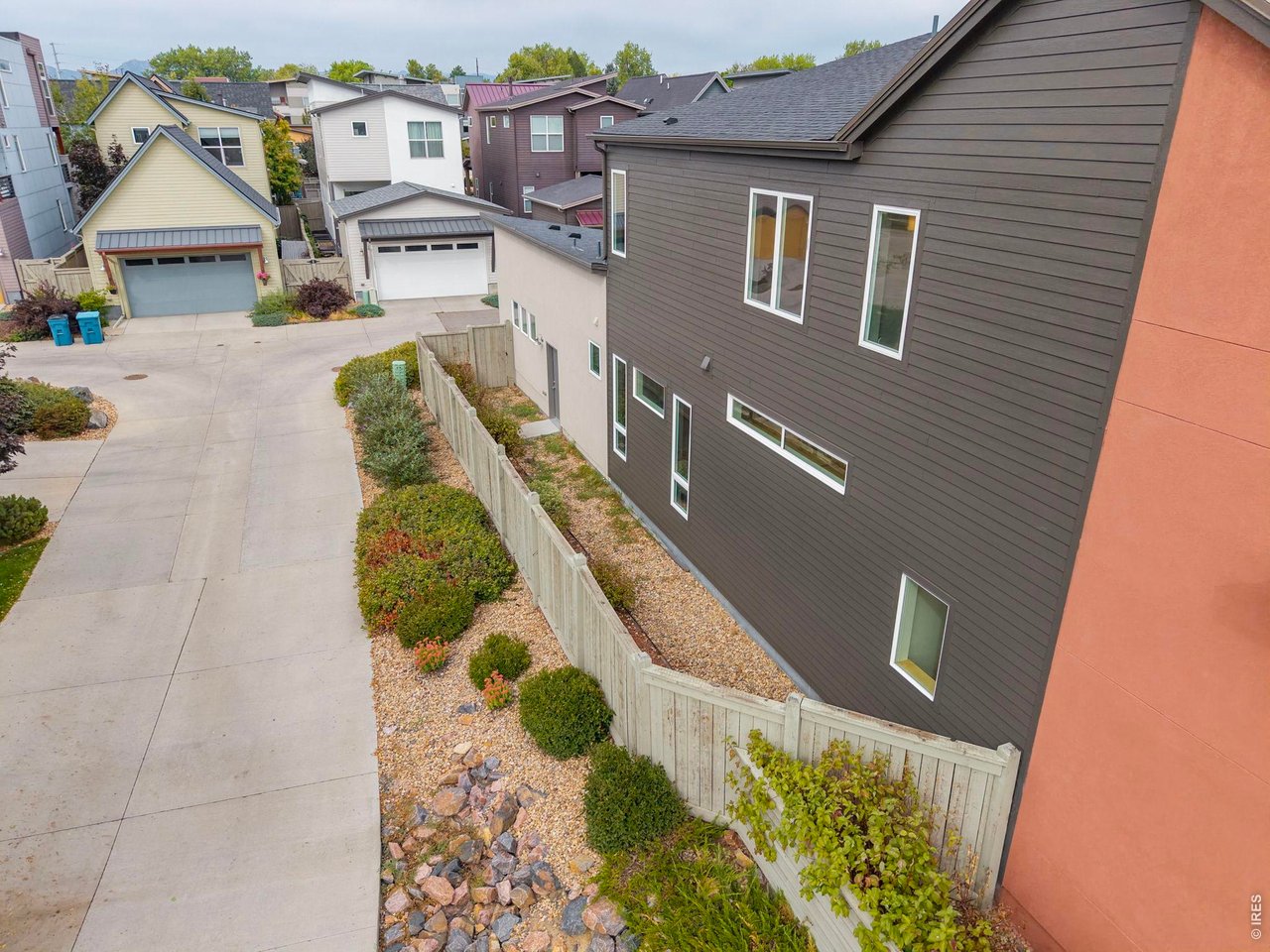 2111 Hecla Dr