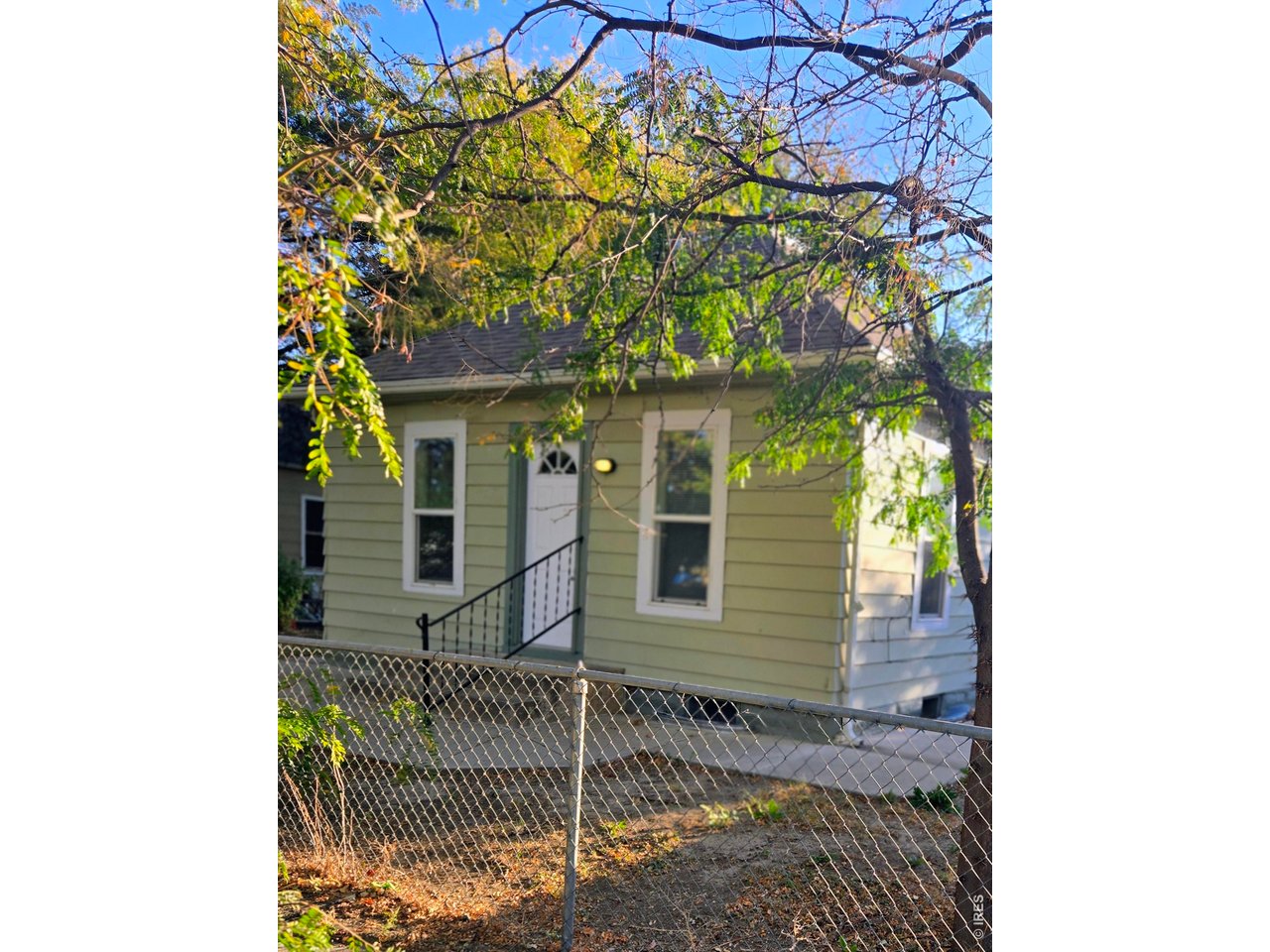 205 S Curtis St