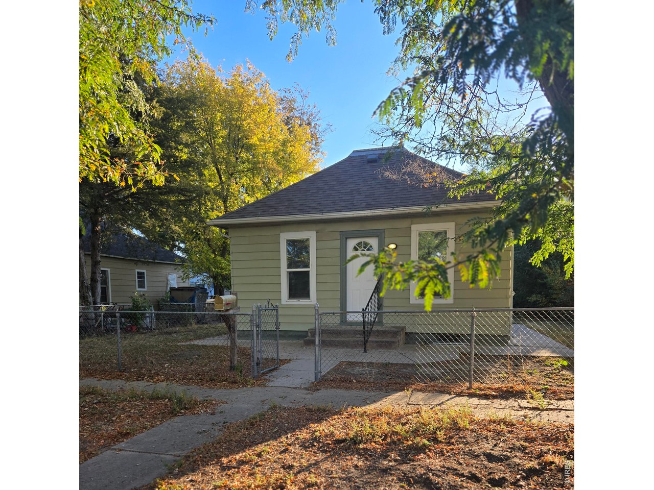 205 S Curtis St