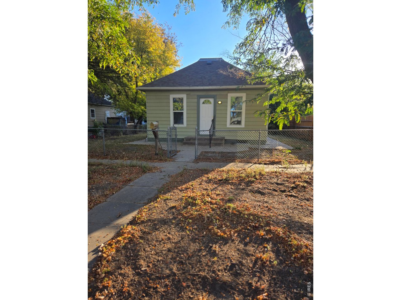 205 S Curtis St