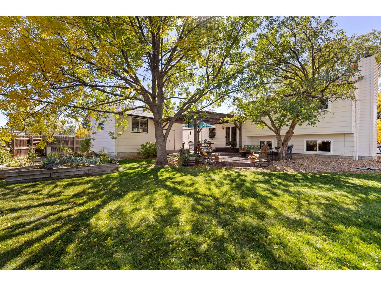 1221 Picardy Pl