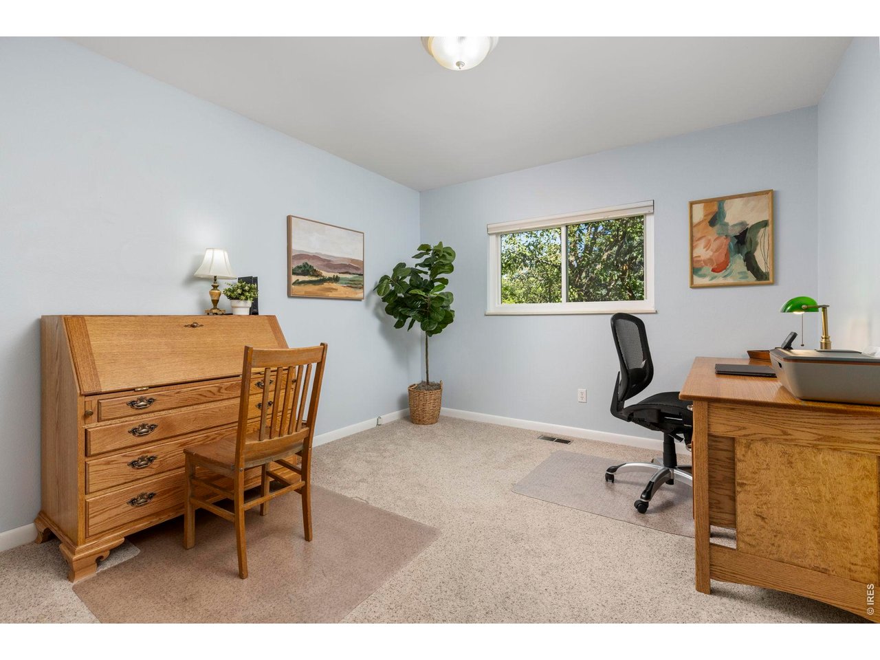 1221 Picardy Pl
