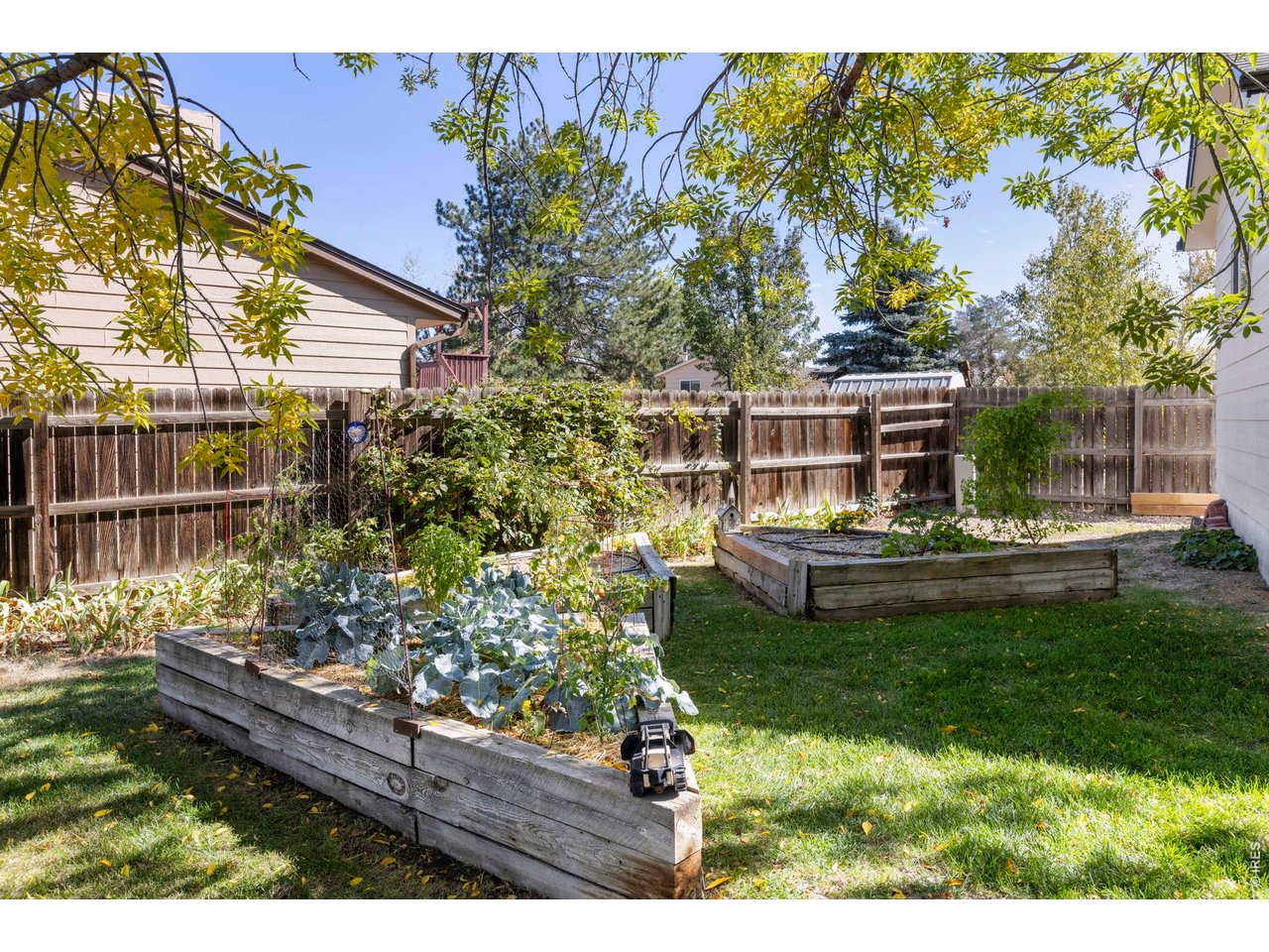 1221 Picardy Pl