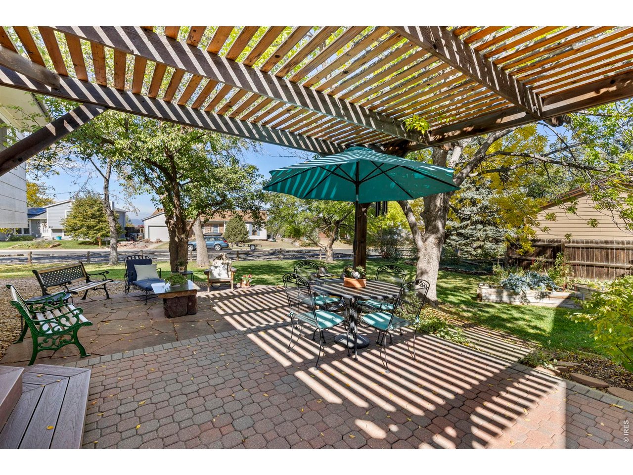 1221 Picardy Pl