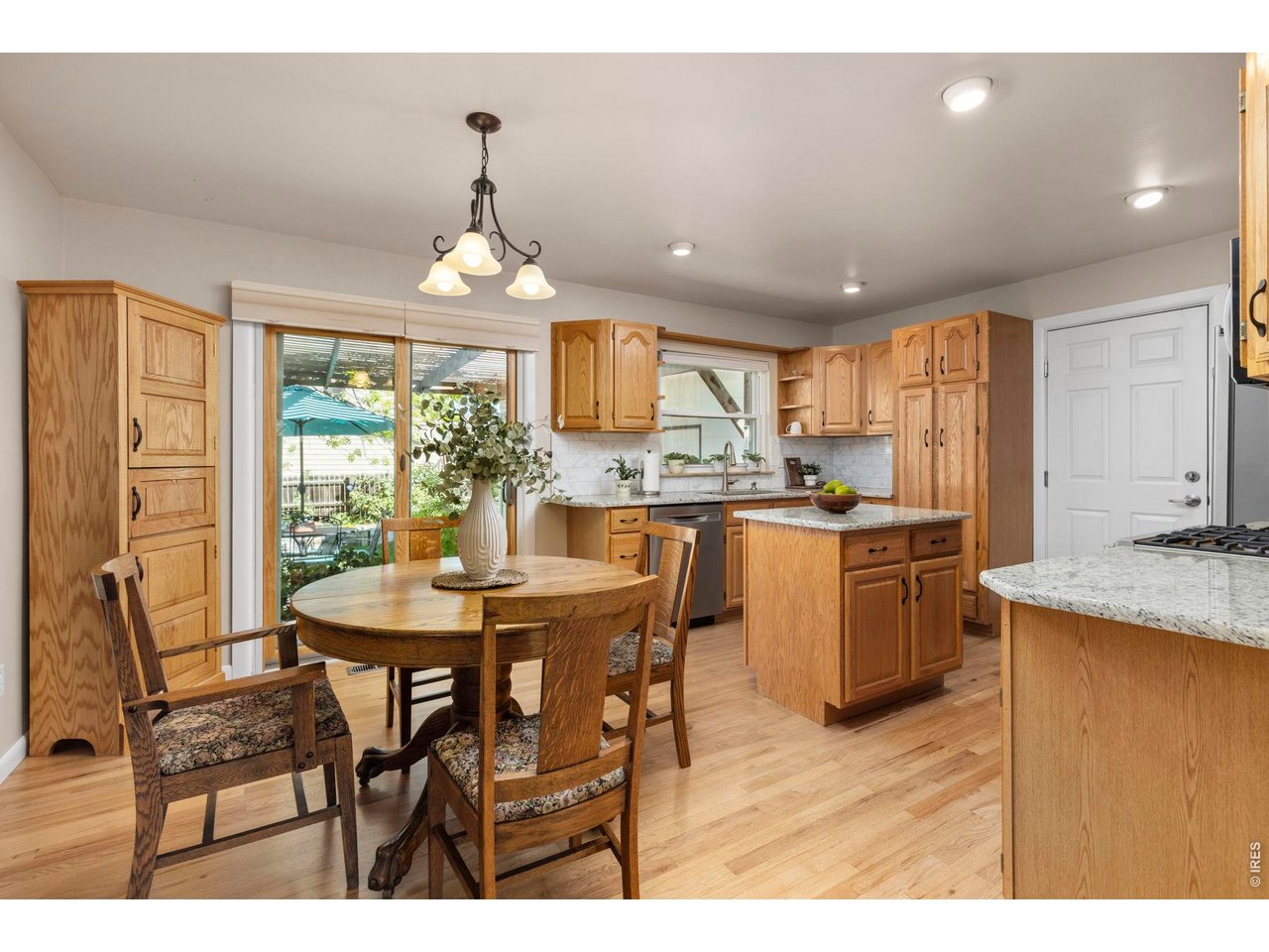 1221 Picardy Pl