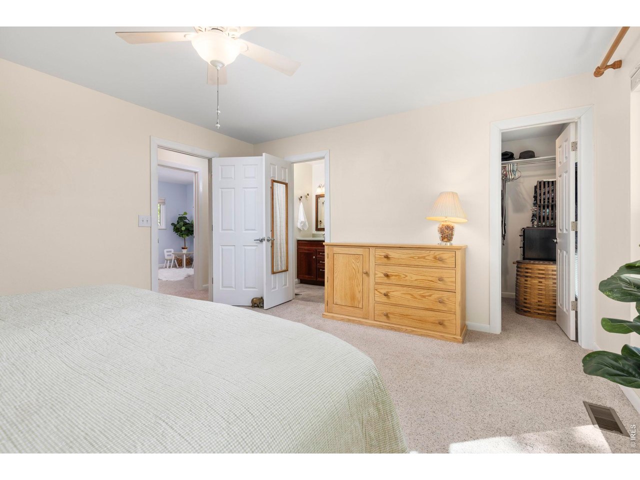1221 Picardy Pl