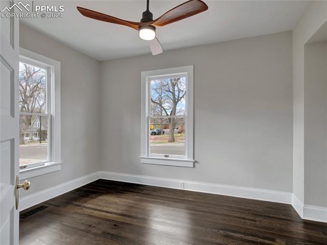 1233 N Institute Street