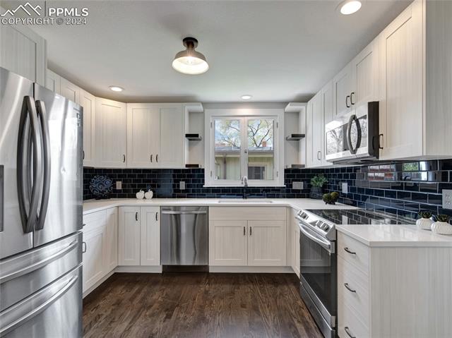 1233 N Institute Street